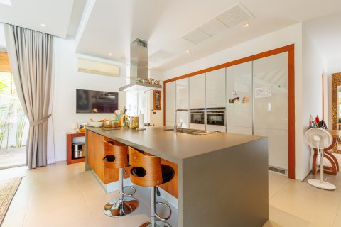Villa in Phuket, Thailand 4 bedrooms № 157101 - photo 18
