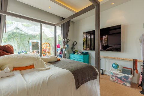 Villa in Phuket, Thailand 4 bedrooms № 157101 - photo 12