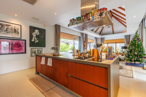 Villa in Phuket, Thailand 4 bedrooms № 157101 - photo 20