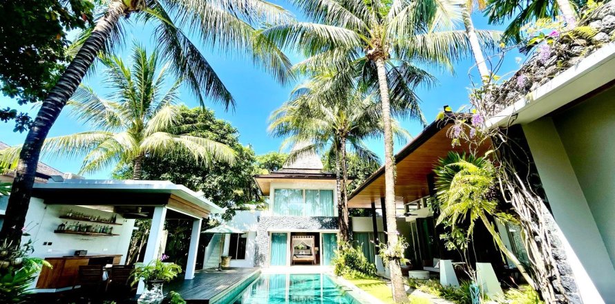 Villa in Phuket, Thailand 6 bedrooms № 163530