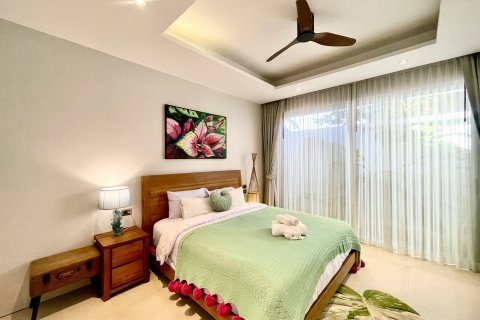 Villa in Phuket, Thailand 6 bedrooms № 163530 - photo 15