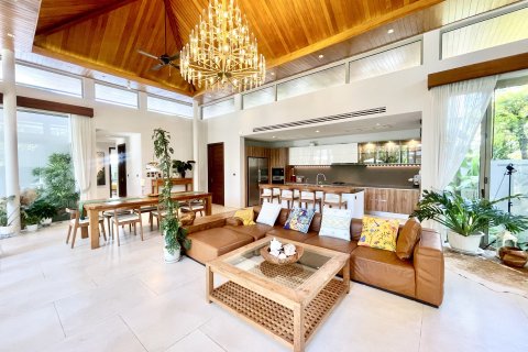Villa in Phuket, Thailand 6 bedrooms № 163530 - photo 3