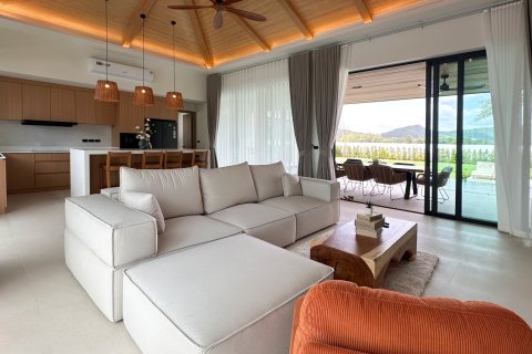 Villa in Hua Hin, Thailand 3 bedrooms № 163525 - photo 15