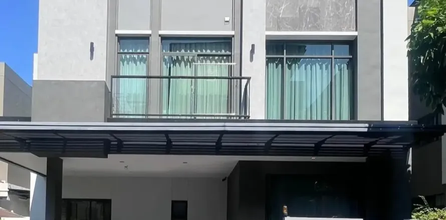 Maison à Phra Khanong, Bangkok, Thaïlande 3 chambres № 164278