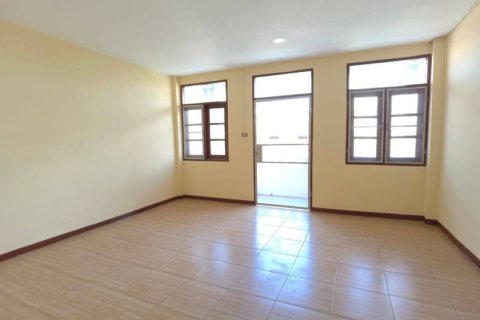 Townhouse in Chiang Mai, Thailand 4 bedrooms № 164283 - photo 16