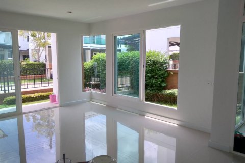 House in Samut Sakhon, Thailand 3 bedrooms № 164281 - photo 3