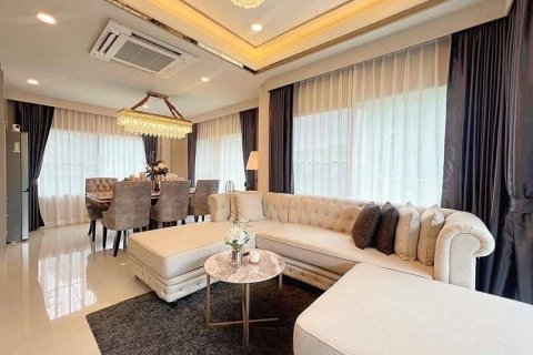 Maison à Khlong Luang, Thaïlande 4 chambres № 164280