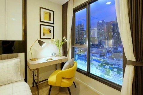 Кондоминиум с 2 спальнями в Чатучаке, Бангкок, Таиланд № 141098 - фото 2