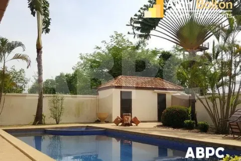Casa de 4 dormitorios en Pattaya, Tailandia № 211476 - foto 6