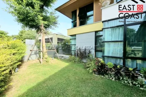 Casa de 4 dormitorios en Pattaya, Tailandia № 212609 - foto 2