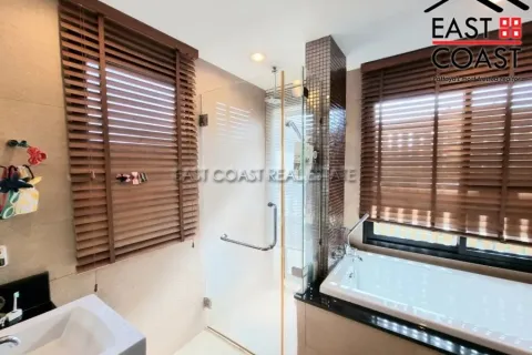 Casa de 4 dormitorios en Pattaya, Tailandia № 212609 - foto 30