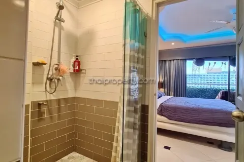 Condominio de 2 dormitorios en Jomtien Beach, Pattaya, Tailandia № 212607 - foto 15