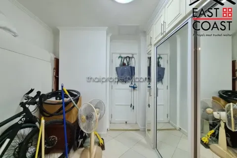Condominio de 2 dormitorios en Jomtien Beach, Pattaya, Tailandia № 212607 - foto 17