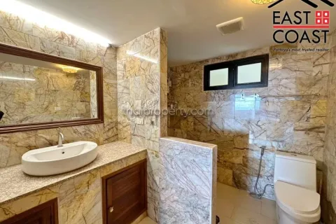 Condominio de 3 dormitorios en Jomtien Beach, Pattaya, Tailandia № 212606 - foto 15