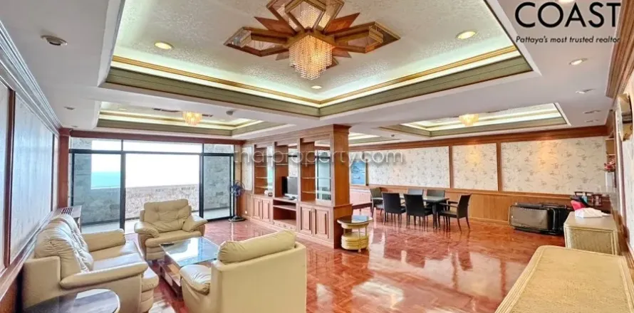 Condominio de 3 dormitorios en Jomtien Beach, Pattaya, Tailandia № 212606