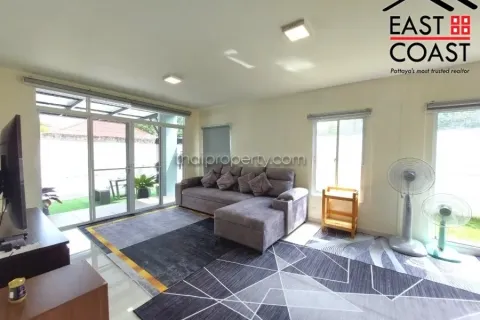 Casa de 3 dormitorios en Pattaya, Tailandia № 212608 - foto 4