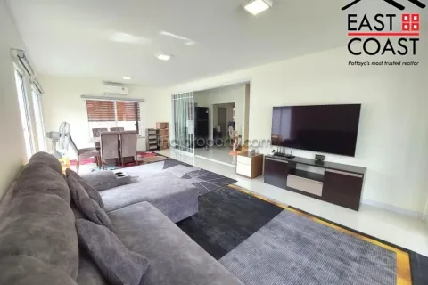 Casa de 3 dormitorios en Pattaya, Tailandia № 212608 - foto 3