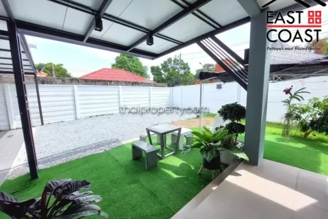 Casa de 3 dormitorios en Pattaya, Tailandia № 212608 - foto 30