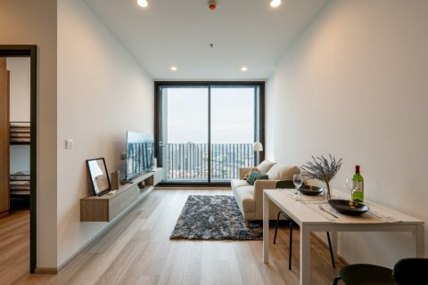 Кондоминиум с 2 спальнями в Пхракханонге, Бангкок, Таиланд № 143070 - фото 1