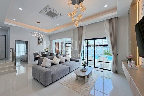 Haus in Pattaya, Thailand 3 Schlafzimmer № 220689 - Foto 2