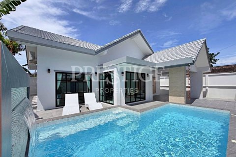 House in Pattaya, Thailand 3 bedrooms № 220689