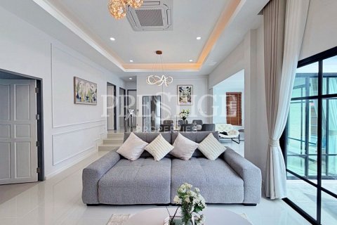 Haus in Pattaya, Thailand 3 Schlafzimmer № 220689 - Foto 4