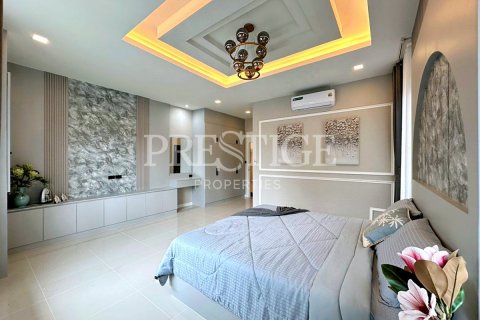 Haus in Pattaya, Thailand 3 Schlafzimmer № 220686 - Foto 11