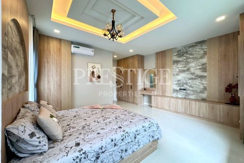 Haus in Pattaya, Thailand 3 Schlafzimmer № 220686 - Foto 14