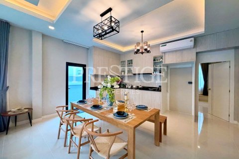 Haus in Pattaya, Thailand 3 Schlafzimmer № 220686 - Foto 7