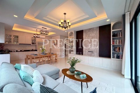 Haus in Pattaya, Thailand 3 Schlafzimmer № 220686 - Foto 2