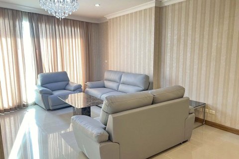 Кондоминиум с 3 спальнями в Банг-Кхо-Лаеме, Бангкок, Таиланд № 164372 - фото 2