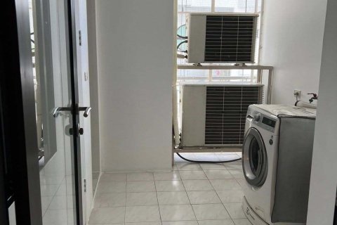 Кондоминиум с 3 спальнями в Банг-Кхо-Лаеме, Бангкок, Таиланд № 164372 - фото 6