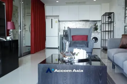 Condo in Bang Kho Laem, Bangkok, Thailand, 2 bedrooms  № 220285