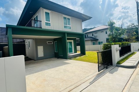 House in Phuket, Thailand 4 bedrooms № 151344 - photo 1