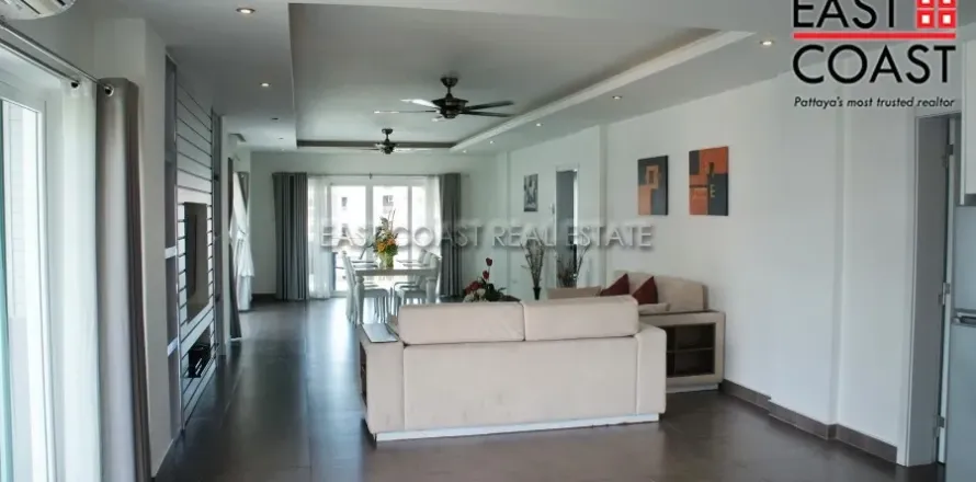 Condominio de 2 dormitorios en Pattaya, Tailandia № 213506