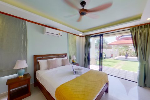 Villa in Phuket, Thailand 3 bedrooms № 141044 - photo 8