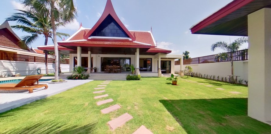 Villa in Phuket, Thailand 3 bedrooms № 141044