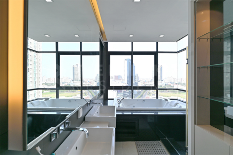 Condo in Bangkok, Thailand, 2 bedrooms № 186933