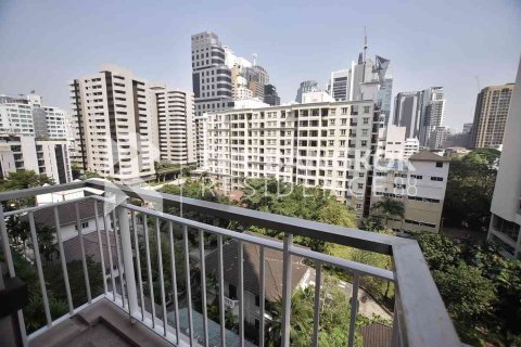 Condo in Bangkok, Thailand, 2 bedrooms  № 186930