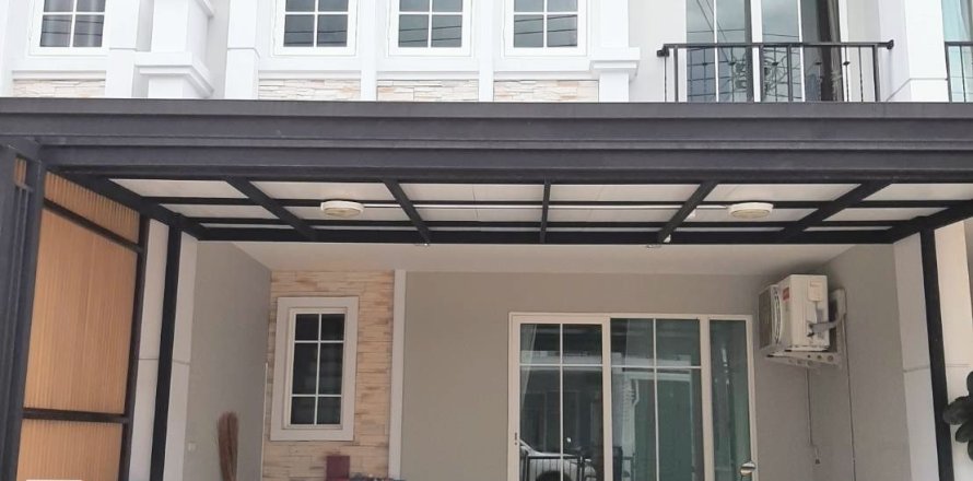 Дуплекс в Кханнаяу, Бангкок, Таиланд с 4 спальнями  № 167896