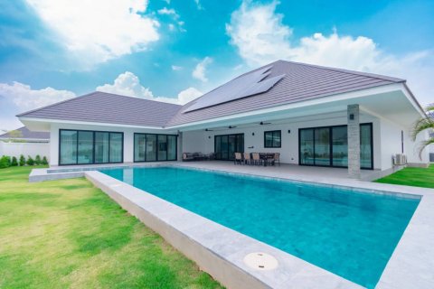 Villa à Hua Hin, Thaïlande 4 chambres № 167127