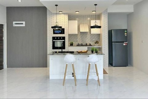 Вилла в Сураттхани, Таиланд с 3 спальнями  № 167131 - фото 6