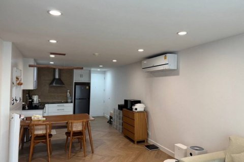 Кондоминиум с 2 спальнями в Бангкоке, Таиланд № 135178 - фото 2