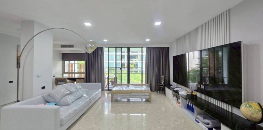 Кондоминиум с 3 спальнями в Пхракханонге, Бангкок, Таиланд № 135175