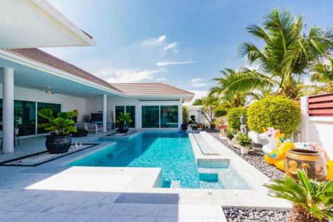 Villa in Hua Hin, Thailand 3 bedrooms № 116403 - photo 3