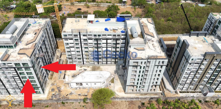 Condo in Pattaya, Thailand, 2 bedrooms  № 195834