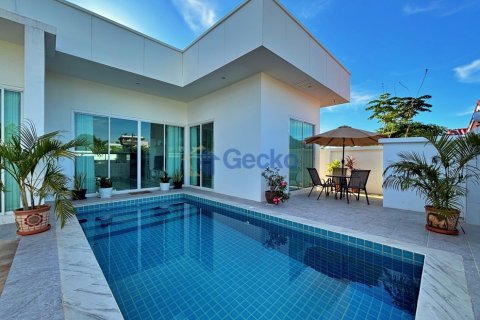 House in Pattaya, Thailand 3 bedrooms № 195839