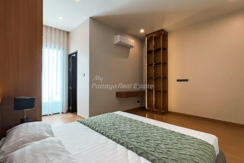 House in Bang Lamung, Thailand 3 bedrooms № 146544 - photo 19