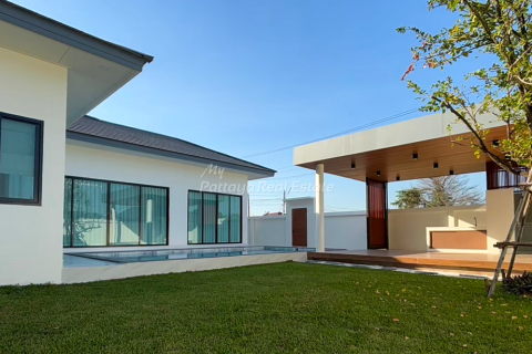 House in Bang Lamung, Thailand 3 bedrooms № 146544 - photo 2