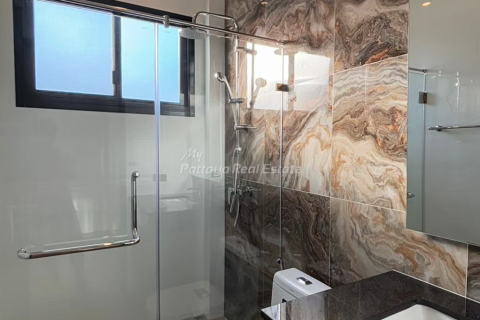 House in Bang Lamung, Thailand 3 bedrooms № 146544 - photo 17